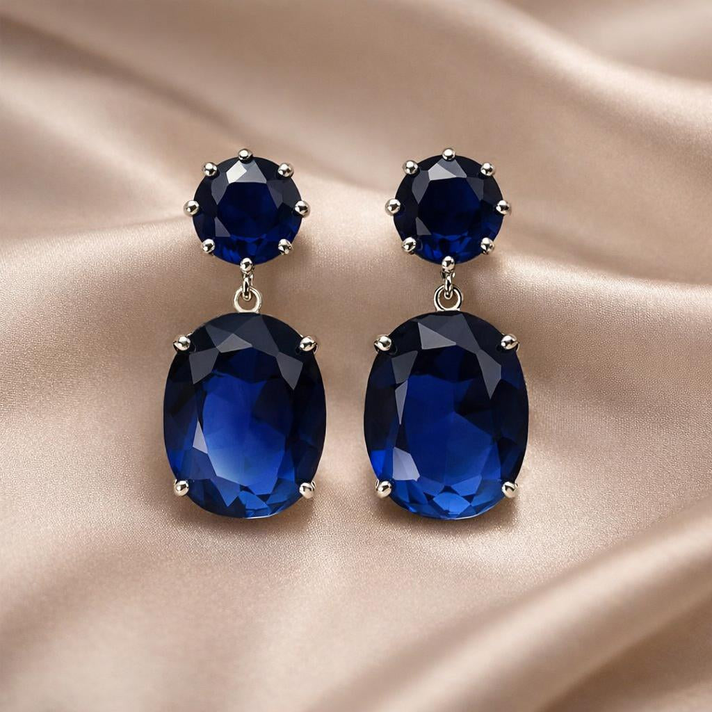Orecchini in oro bianco con maestosa zirconia