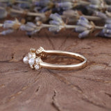 Anello a Fascia in Vite con Fiore di Perla d'Acqua Dolce