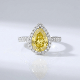 Olia™ - Anello halo con diamante giallo a goccia