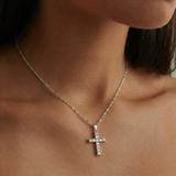 Miracolosa™ - Collar de Cruz Prismática
