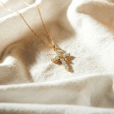 Pietà™ - Collana con Pendente Croce Coronata