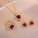 Set di Gioielli in Oro e Rubino a Forma di Cuore