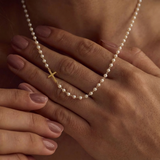 Mirabile™ - Collana a Croce Decorata con Perle d'Acqua Dolce