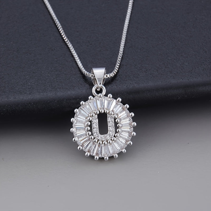 Collar de oro blanco con inicial "Z" y circonitas