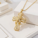 Collana con Pendente Croce Radiante | Oro