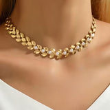 Collana con Girocollo a Foglia di Perle