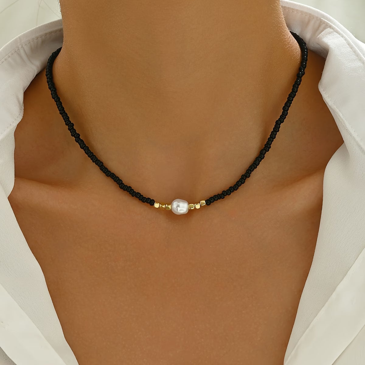 Collar de Perlas Minimalista