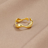 Anello Wave in Oro 18K