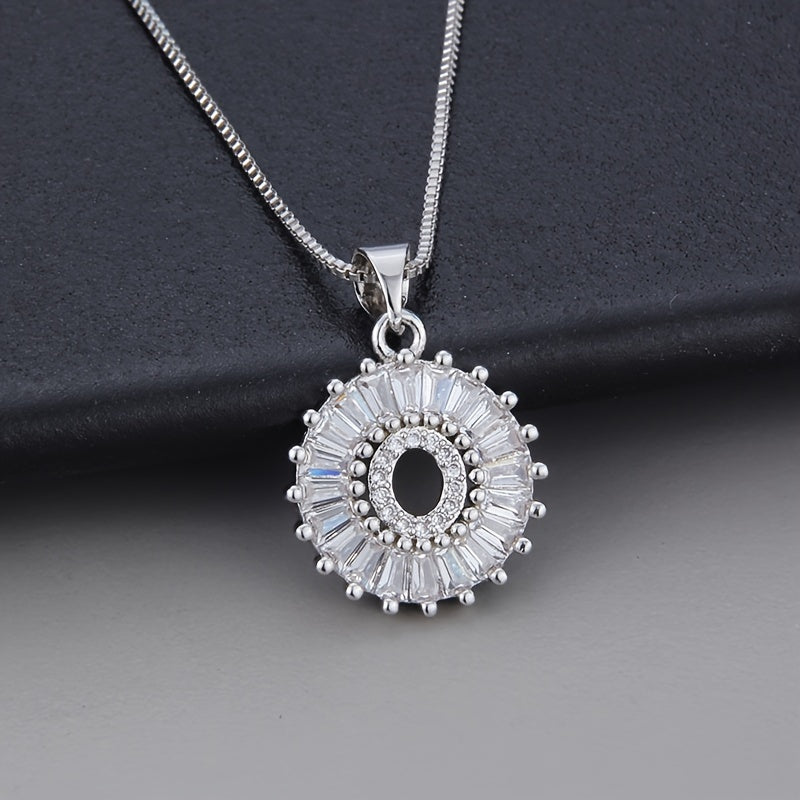 Collar de oro blanco con inicial "Z" y circonitas