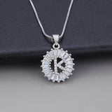 Collana in oro bianco con iniziale "Z" e zirconi