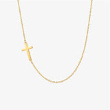 Angelique™ - Collana con Croce e Design Inclinato