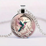 Collana con Pendente a Cupola di Vetro a Forma di Colibrì