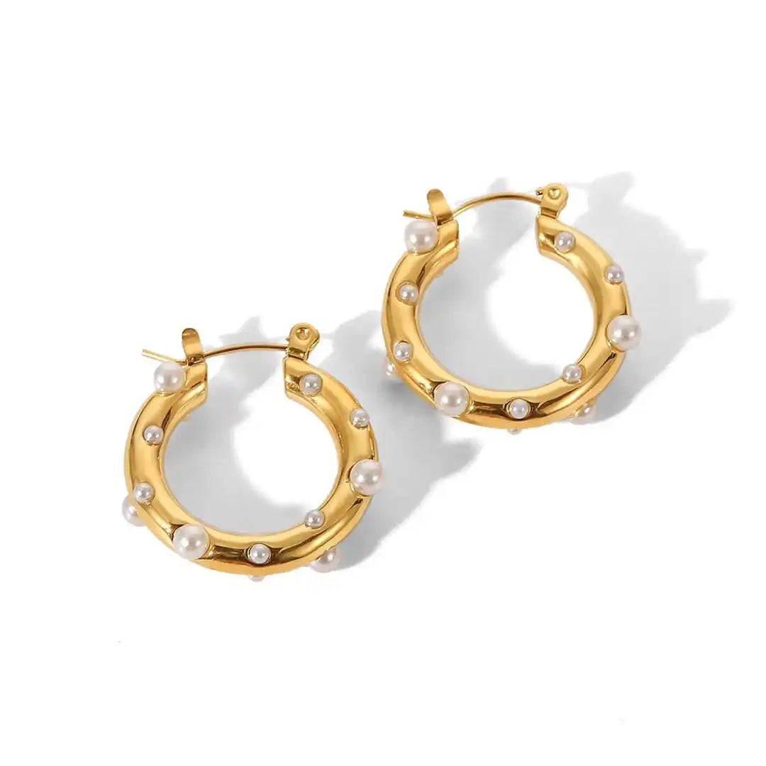 Pendientes de aro de oro con circonitas brillantes