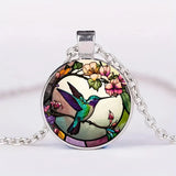 Collana con Pendente a Cupola di Vetro a Forma di Colibrì