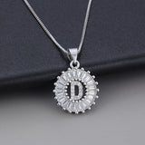 Collana in oro bianco con iniziale "Z" e zirconi