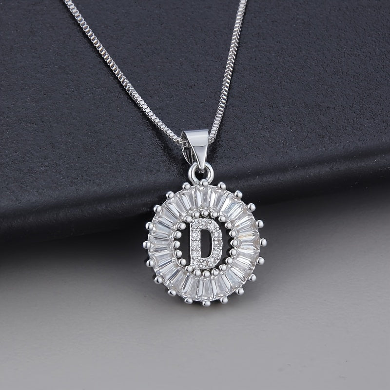 Collar de oro blanco con inicial "Z" y circonitas