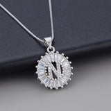 Collana in oro bianco con iniziale "Z" e zirconi