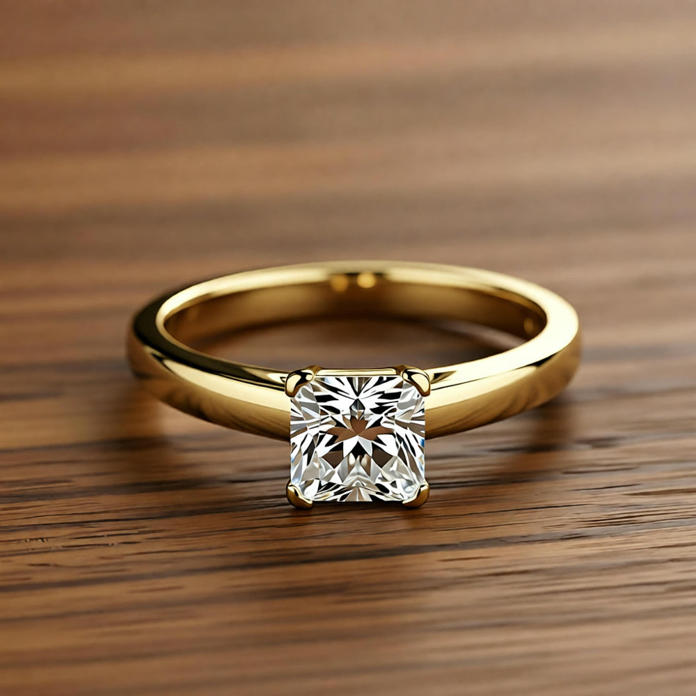 Anello quadrato in cristallo e oro bianco