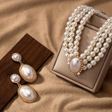 Set di gioielli con perle classiche