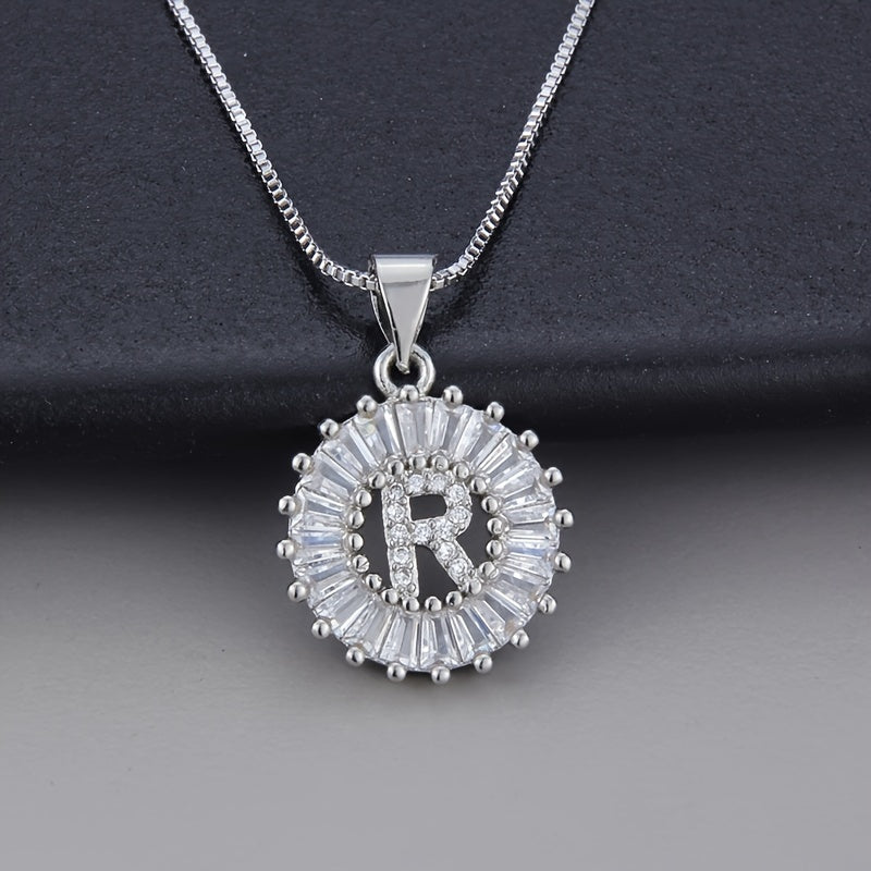 Collar de oro blanco con inicial "Z" y circonitas